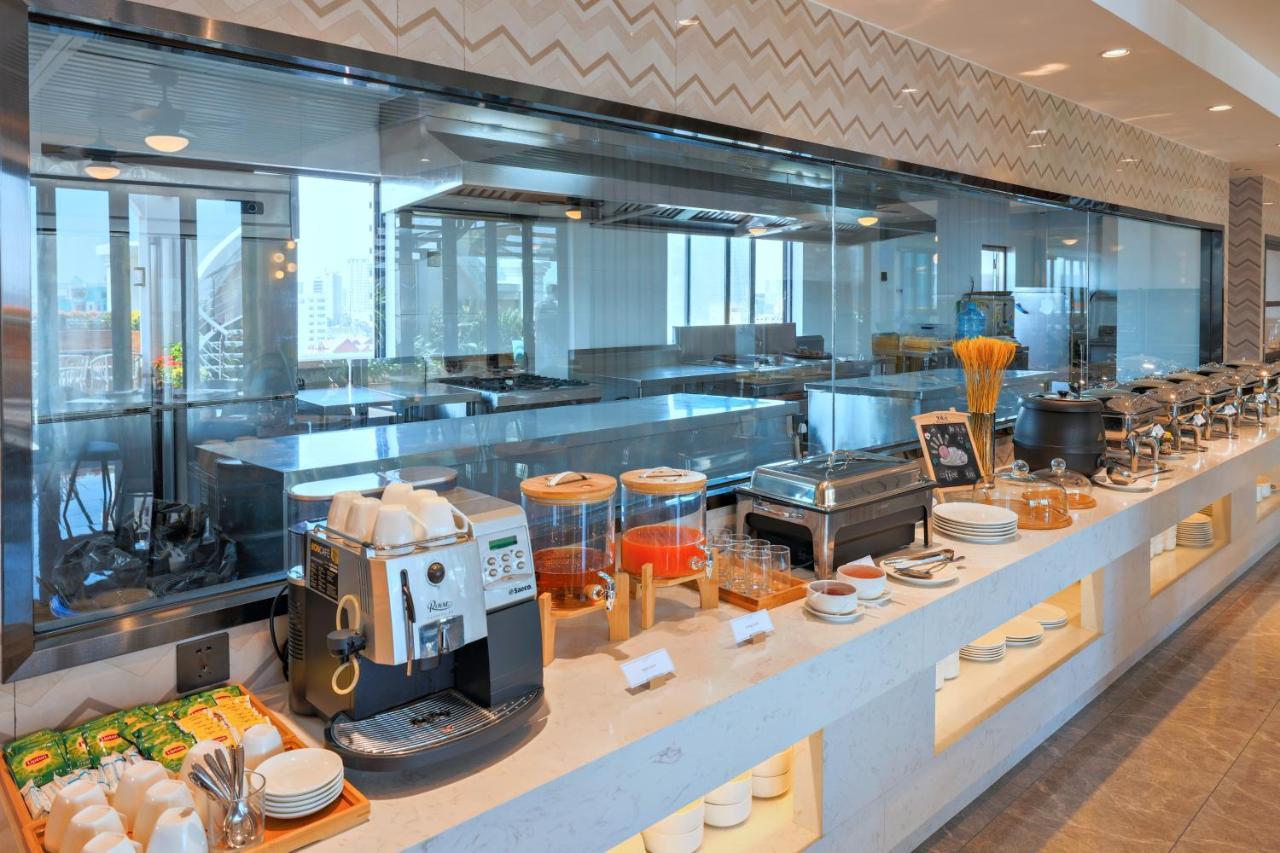 Maxx Phnom Penh Downtown By H World Hotel Buitenkant foto